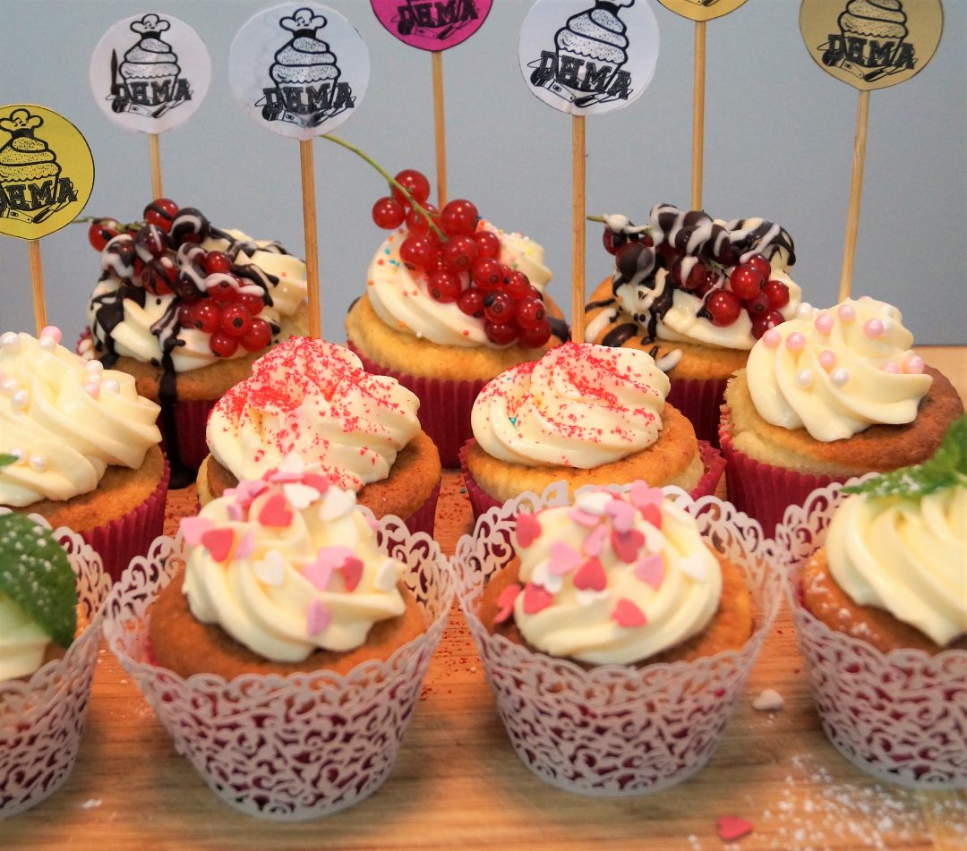 Cupcake Grundrezept, inkl. schnellstem Frosting der Welt! PAUL DENKHAUS